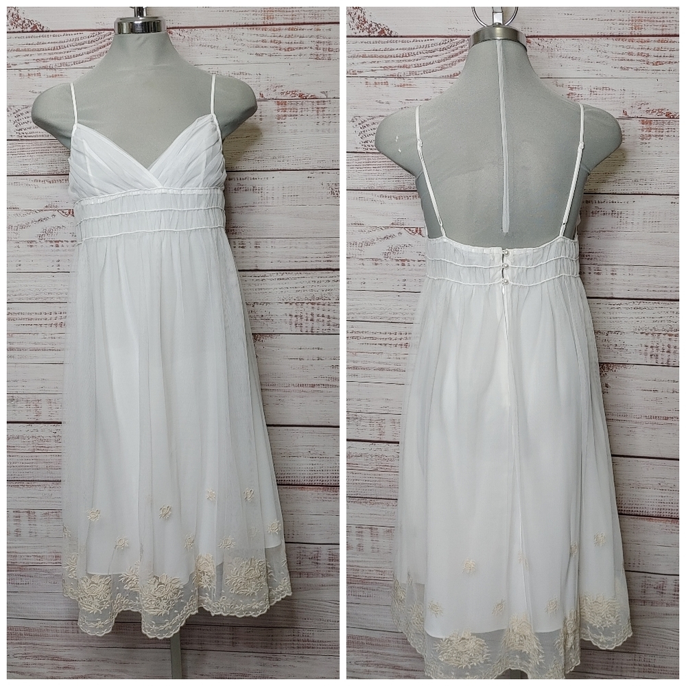 Betsey Johnson embroidered dress size 8